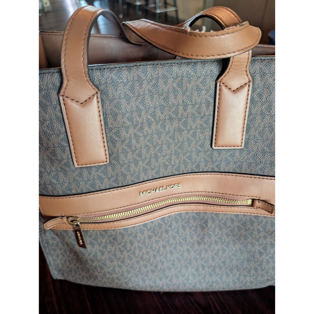 Michael Kors Large  Kenly Leather Shoulder Tote Satchel Crossbody Brown - Picture 5 of 7